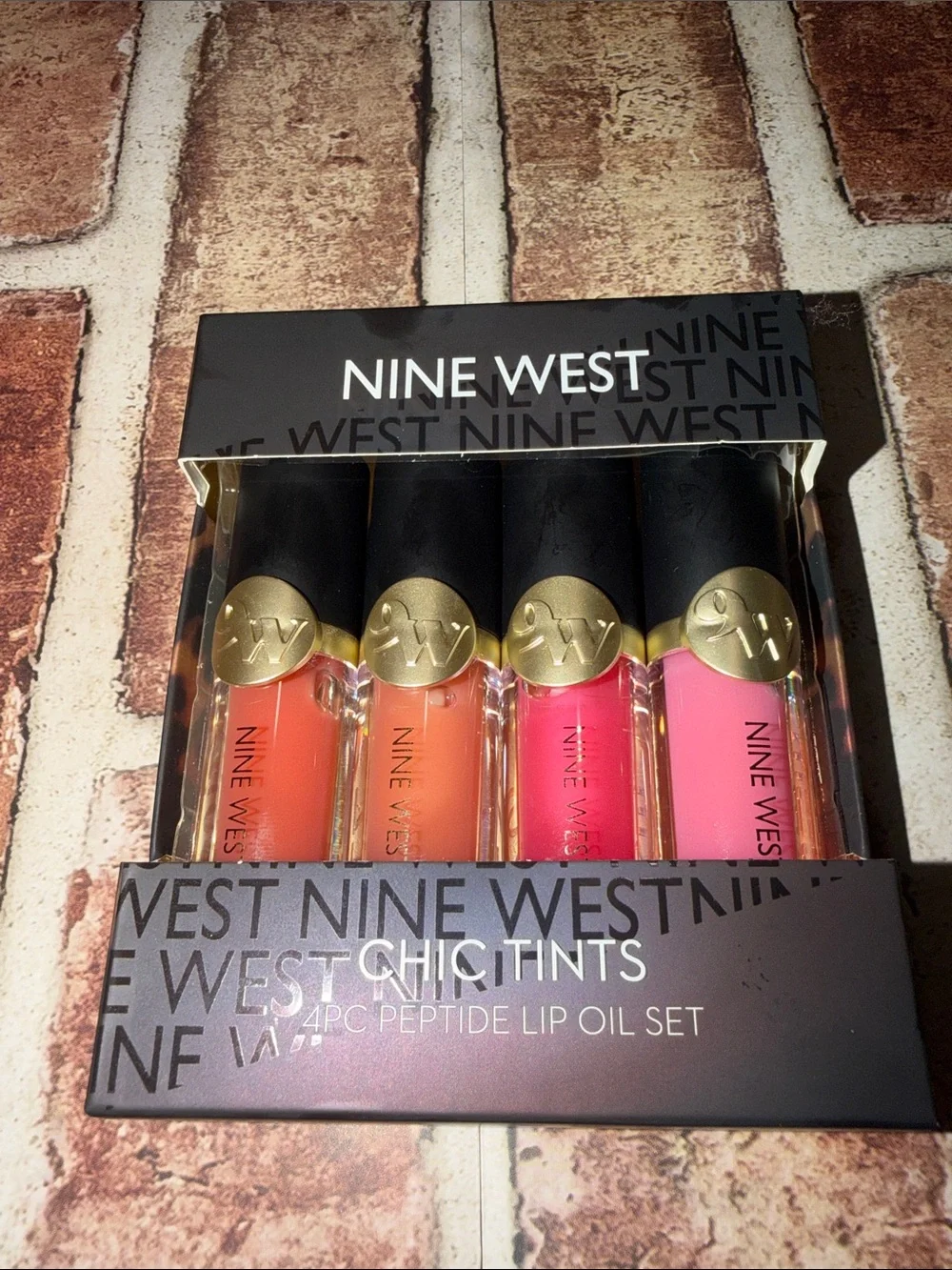 Nine West four glossy